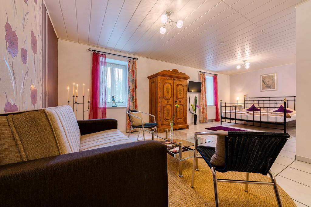 Moselhotel Ludwigs Köwerich Rum bild