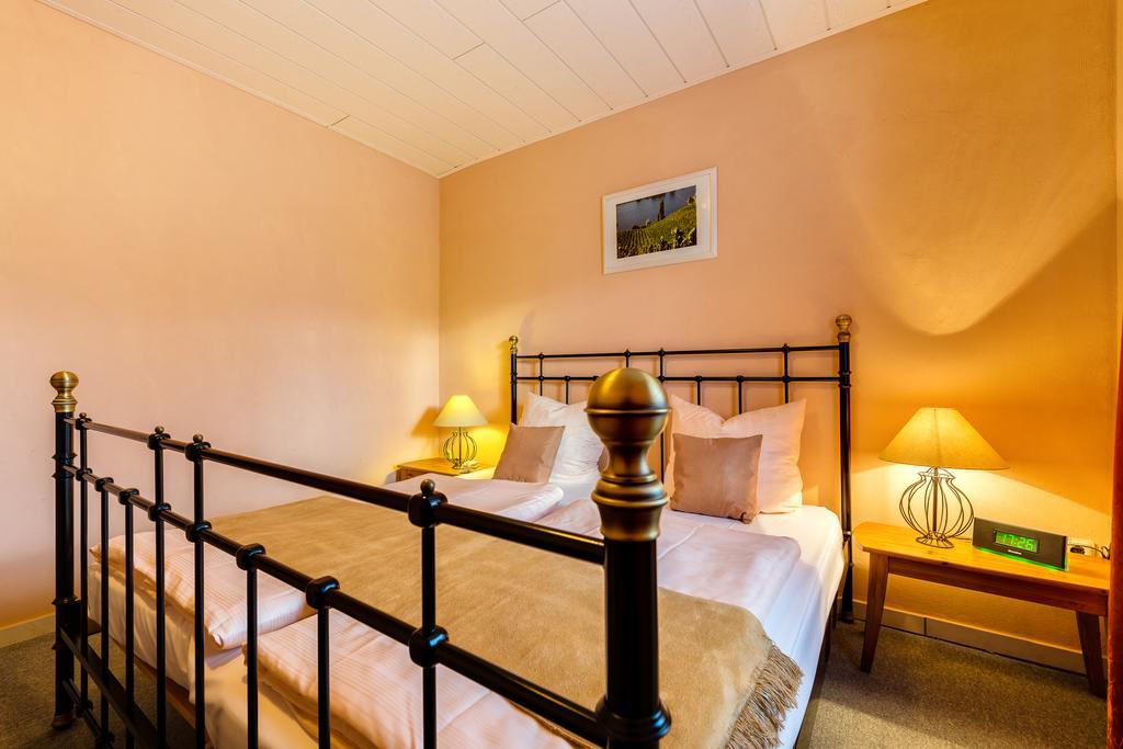 Moselhotel Ludwigs Köwerich Rum bild