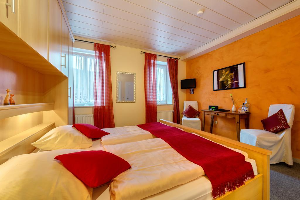 Moselhotel Ludwigs Köwerich Rum bild